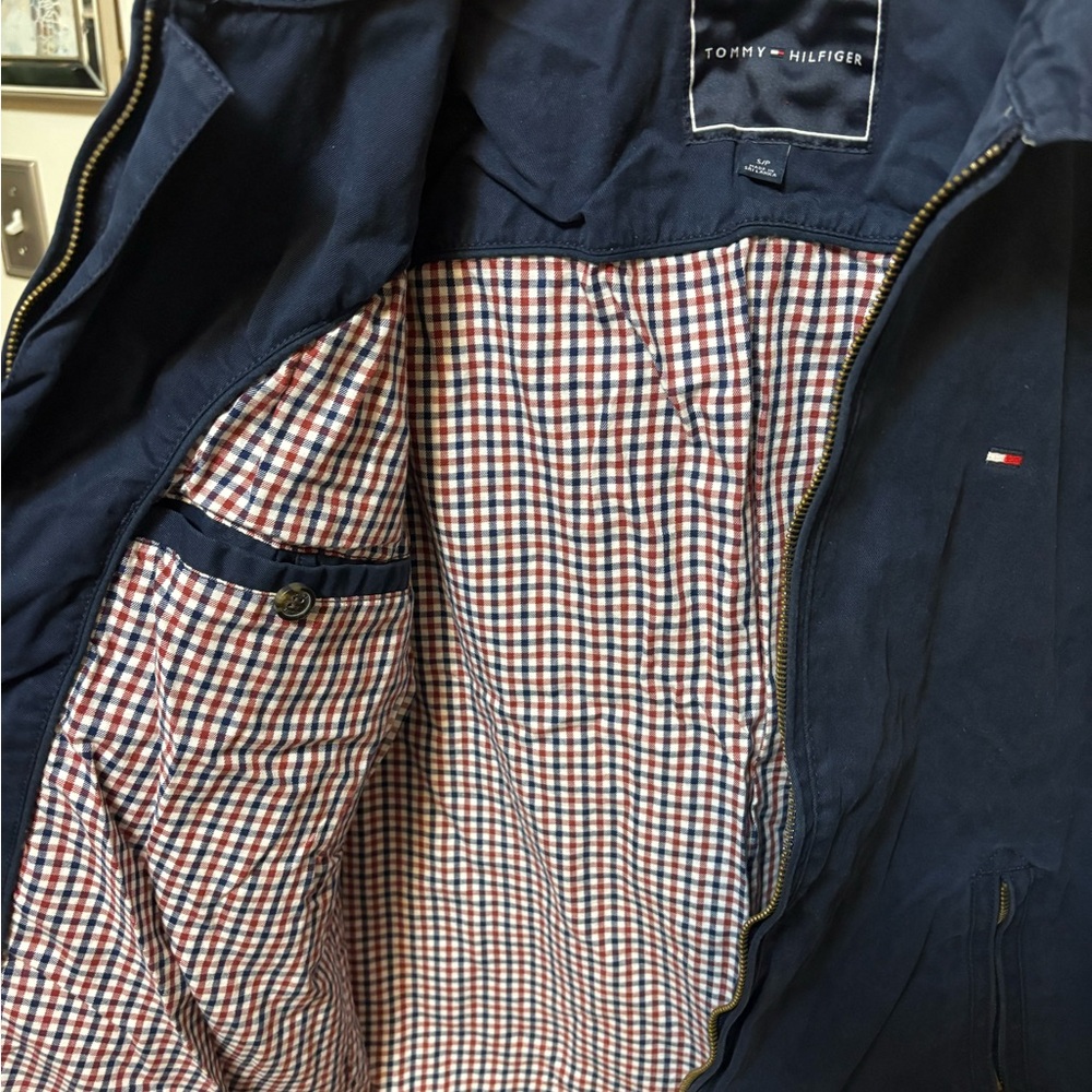Tommy Hilfiger Men's Dark Blue Jacket with Checkered Lining
